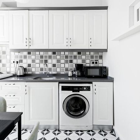 Modern Flat 5 Min To Galata Tower In Istiklal Ave Apartment Istanbul Exterior photo